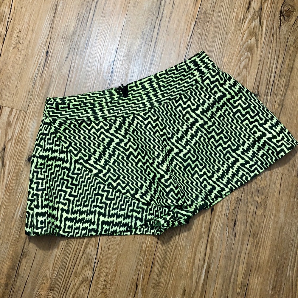 NWOT Nasty Gal Get A Clue Skort, Lime Green Small